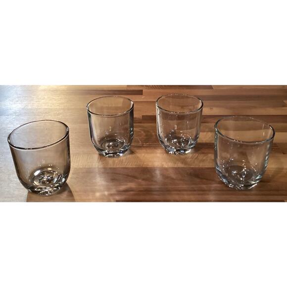 Vintage Roly Poly Clear Whiskey Glasses Molded Star Pattern on Bottom Set of 4 - Picture 4 of 12